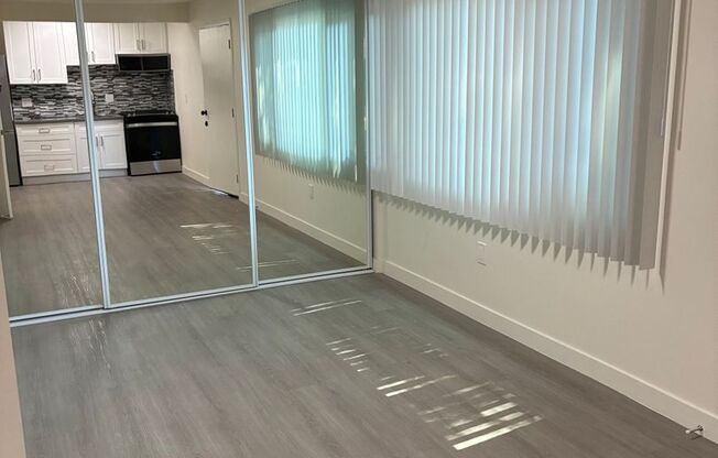 Studio, 1 bath, 370 sqft, $1,732, Unit 100