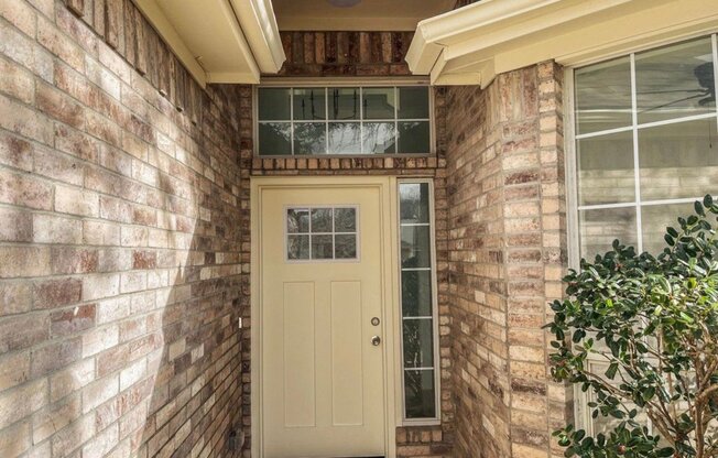 2720 ROCHELLE PT