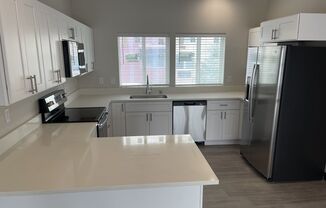 3 beds, 2.5 baths, 1,500 sqft, $1,995, Unit Unit 4