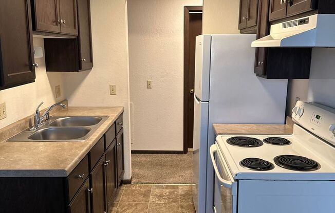 2 beds, 1 bath, $950, Unit MV-308