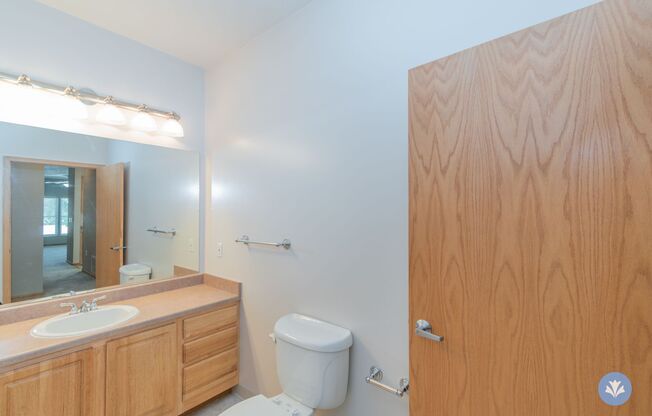 1 bed, 1 bath, 639 sqft, $1,085, Unit CT-10