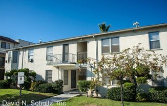 411 E. Palmer Ave.