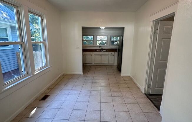 NEW SINGLE FAMILY HOUSE!!!