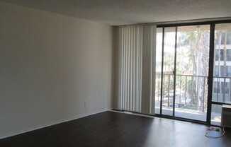 2 beds, 2 baths, $2,750, Unit # 401