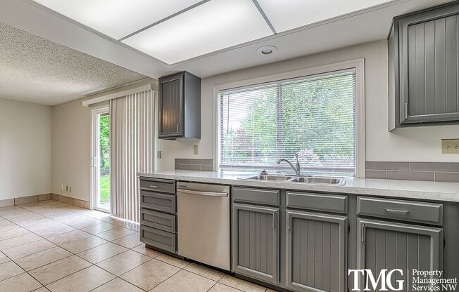 Fully Renovated 3 Bed 2 Bath Home in Mountain View!