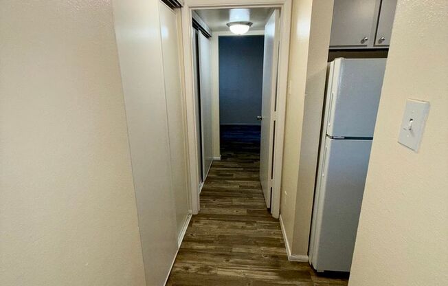 1 bed, 1 bath, 575 sqft, $954, Unit 271