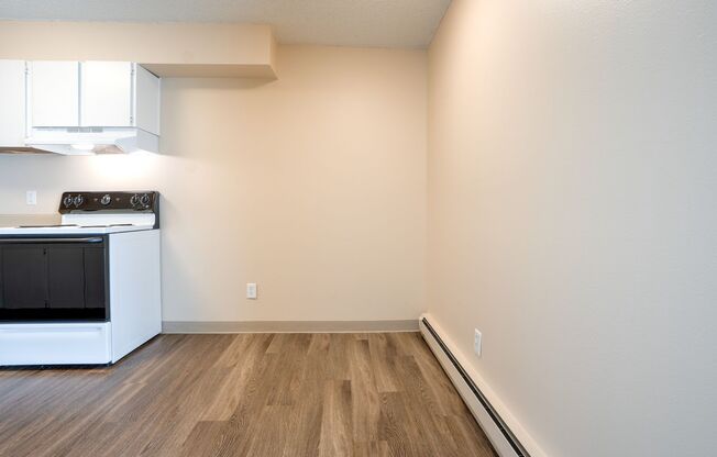 1 bed, 1 bath, 675 sqft, $1,195, Unit 179