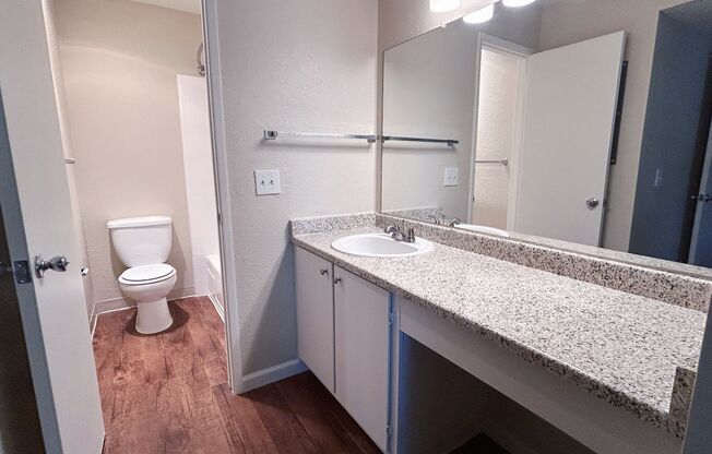 1 bed, 1 bath, 660 sqft, $1,520, Unit 115