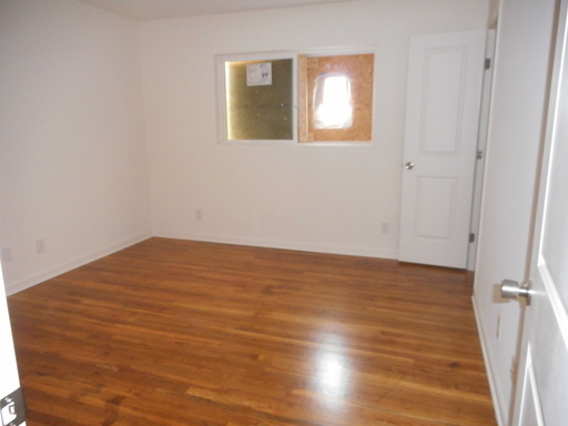2 bedroom 1.5 bathroom townhouse