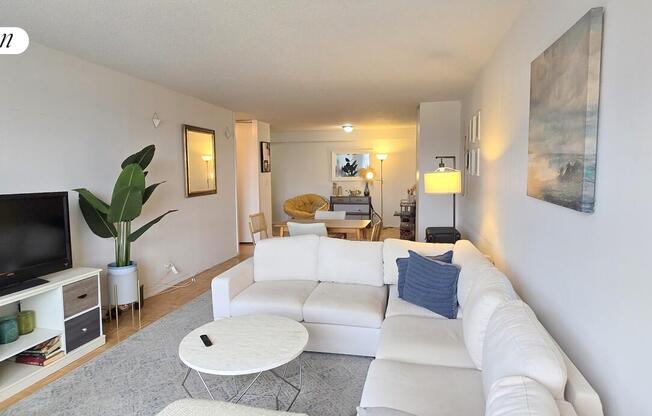 1 bed, 1.5 baths, $5,200, Unit 24E