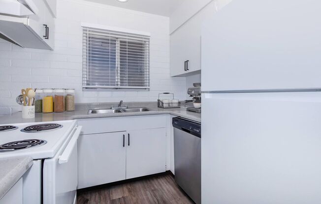 1 bed, 1 bath, 680 sqft, $1,050, Unit 123