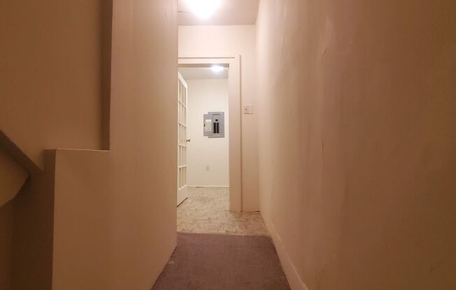 1 bed, 1 bath, $775, Unit Apt. 2