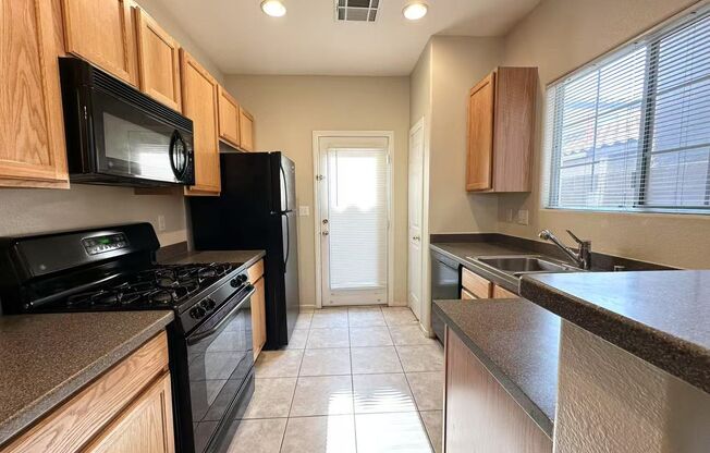 Charming 3-Bed Home with Loft in Centennial Hills
