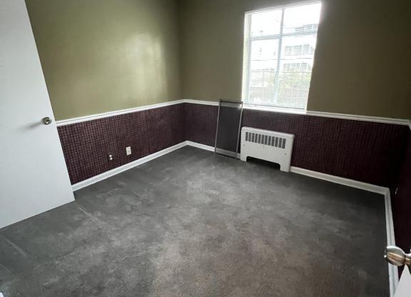2 beds, 1 bath, 1,025 sqft, $1,850