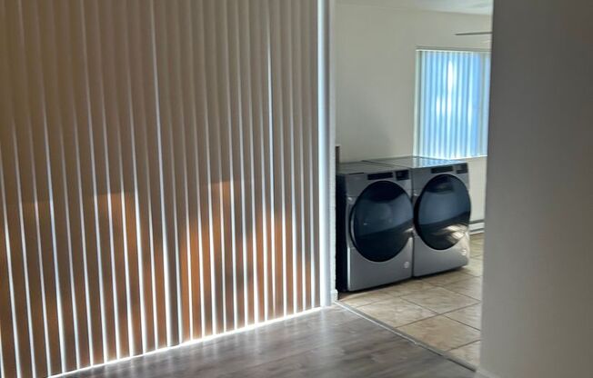 2 beds, 1 bath, 930 sqft, $1,975, Unit S3