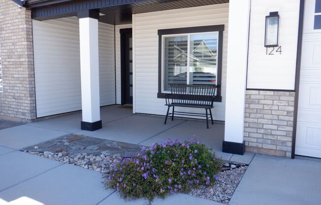 3 beds, 2 baths, $2,300