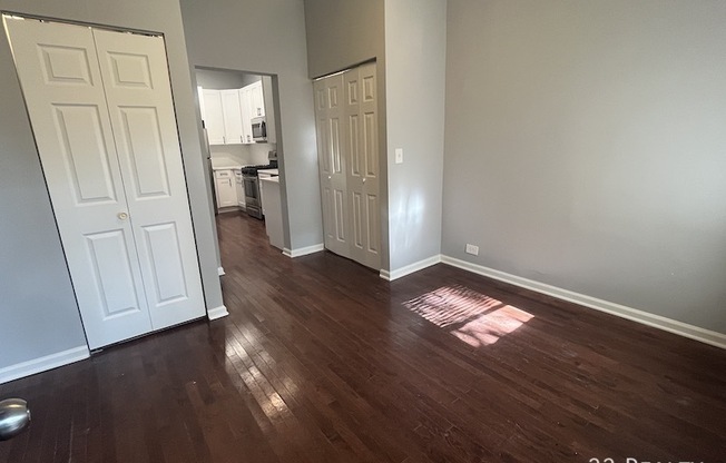 1402 N. Greenview