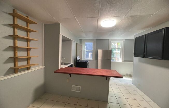Updated 2 bedroom house for rent in the South Side !