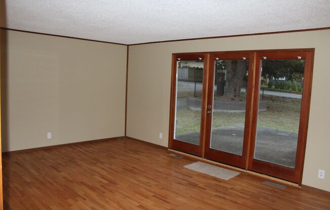 Beautiful 4 bedroom Rambler home with shop in Issaquah school dist