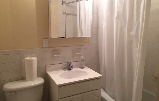 Studio, 1 bath, 445 sqft, $1,850, Unit 1K