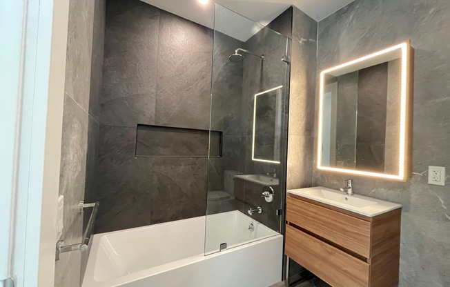 Studio, 1 bath, $2,864, Unit 3-H