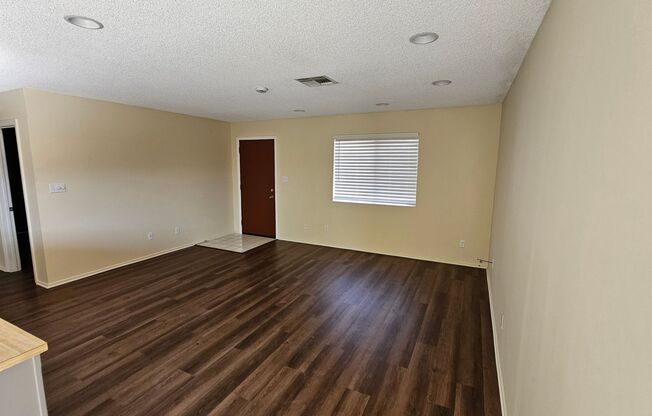 2 beds, 1 bath, $1,550