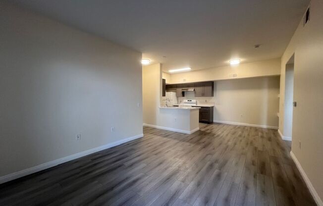 2 beds, 2 baths, $1,400