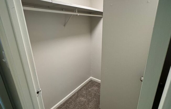 2 beds, 1.5 baths, 890 sqft, $1,240, Unit 2