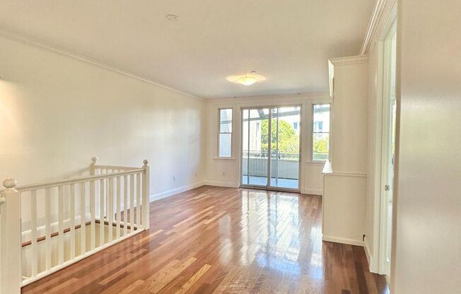 Charming 2 BR | 2.5 BA in Presidio Heights