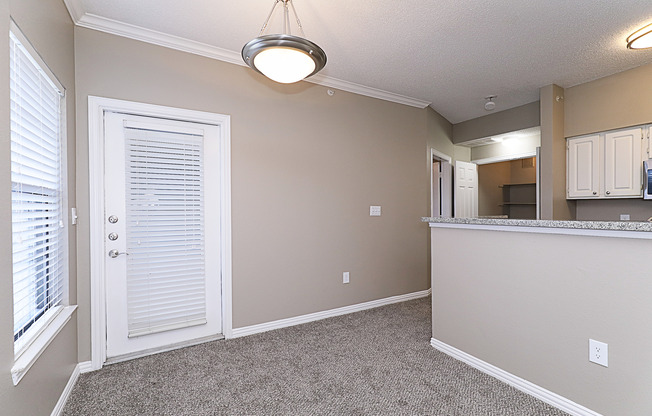 2 beds, 2 baths, 948 sqft, $1,525