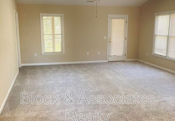 404 CREEKWAY DR