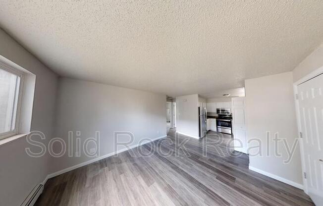 2925 3 STRAUS LN