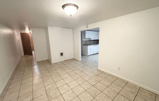 1 bed, 1 bath, 600 sqft, $1,125, Unit Unit E