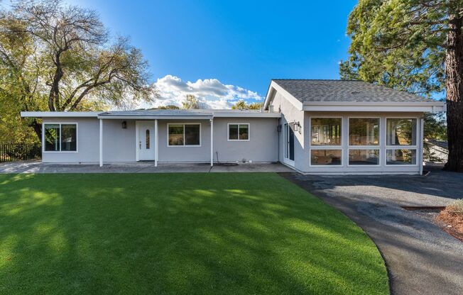 3-Bed, 3-Bath Home with Spacious Layout and Vineyard Views