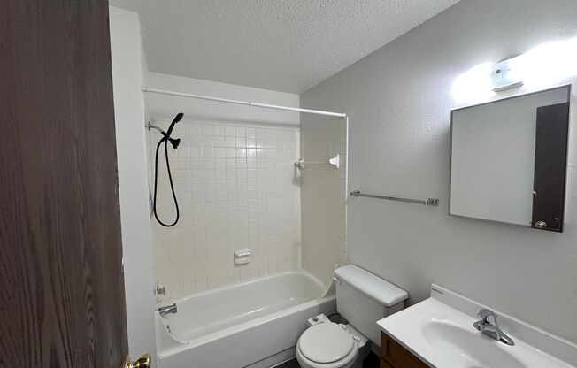 Studio, 1 bath, 275 sqft, $550, Unit 103