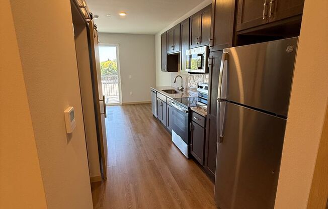 Studio, 1 bath, 551 sqft, $1,350, Unit #207