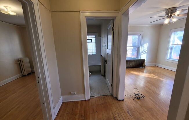 1 bed, 1 bath, $1,025, Unit 31