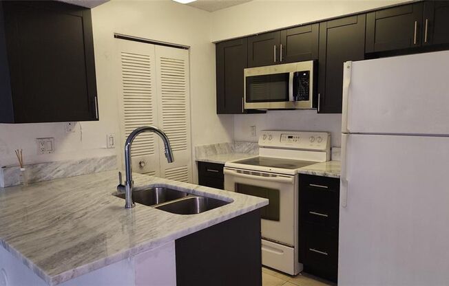 1 bed, 1 bath, $1,600, Unit UNIT # 305