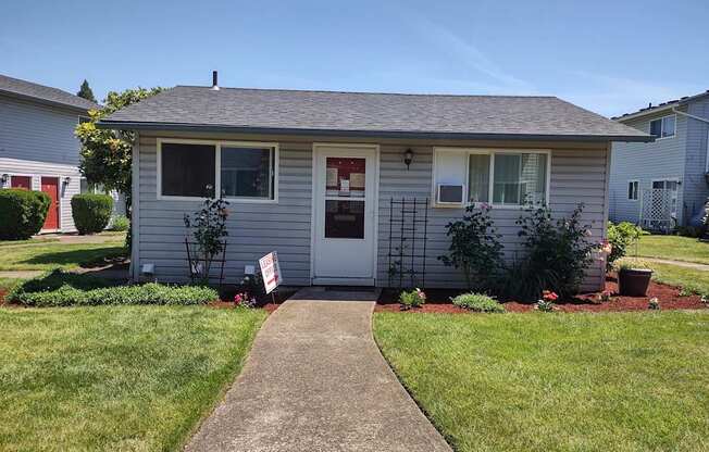 Welcome to Cinnamon Square Apartments