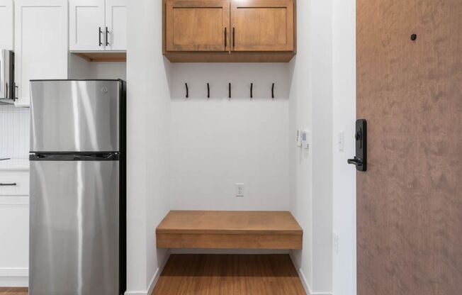 Studio, 1 bath, 400 sqft, $1,250, Unit 316