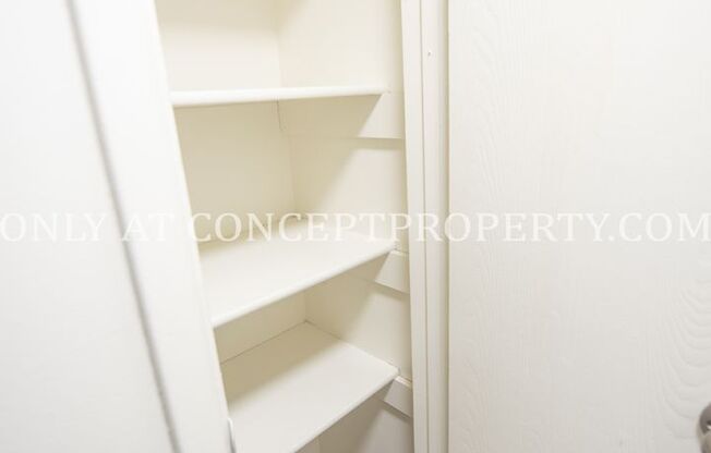 2 beds, 1 bath, 935 sqft, $1,199, Unit 15