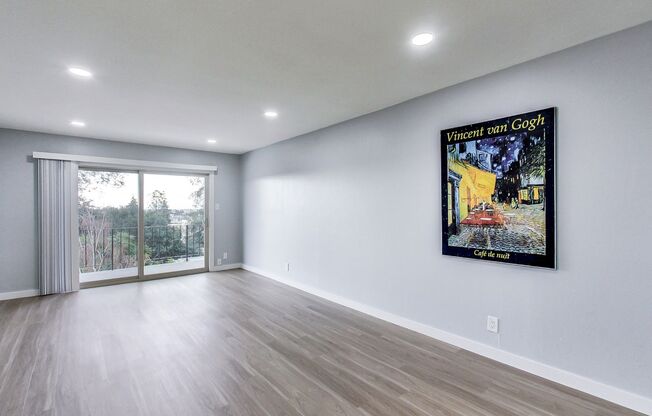 2 beds, 1 bath, 900 sqft, $2,664, Unit APT. 206