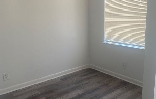 Studio, 1 bath, 450 sqft, $1,350, Unit 205