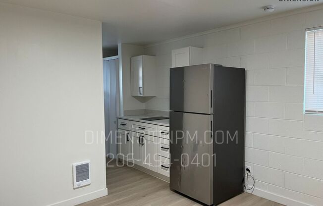 Studio, 1 bath, 209 sqft, $575, Unit Unit 033