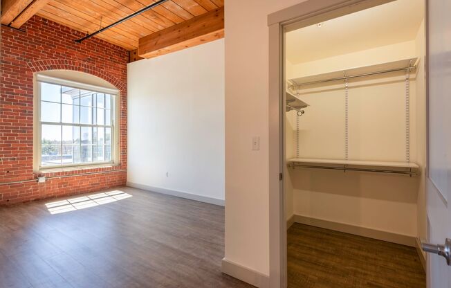 1 bed, 1 bath, 829 sqft, $2,375, Unit 407