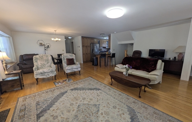 18 CLYDE RD