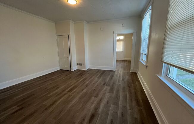 3 beds, 1 bath, $1,200