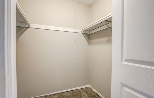 3 beds, 1.5 baths, 1,050 sqft, $1,730, Unit 4586-3