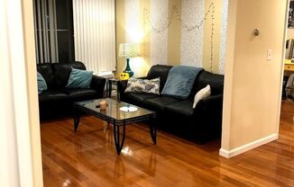 2 beds, 1 bath, 768 sqft, $2,300, Unit 211