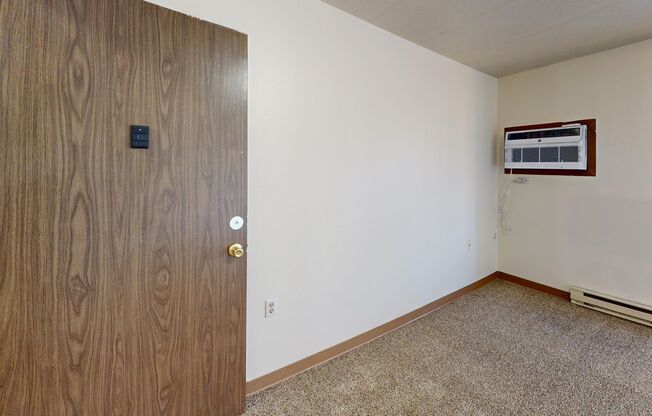 3 beds, 3 baths, $1,100, Unit 1502-01